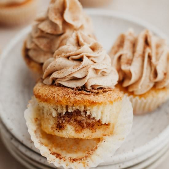 Cinnamon Swirl Cupcakes - Recipe photo by alpineella