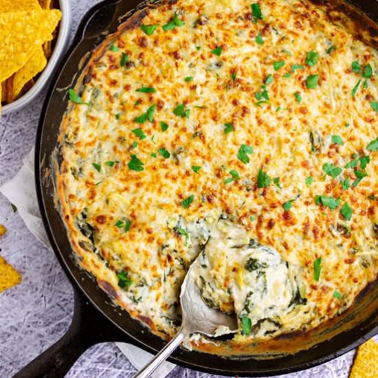 healthy spinach artichoke dip - Recipe photo by Robust Recipes