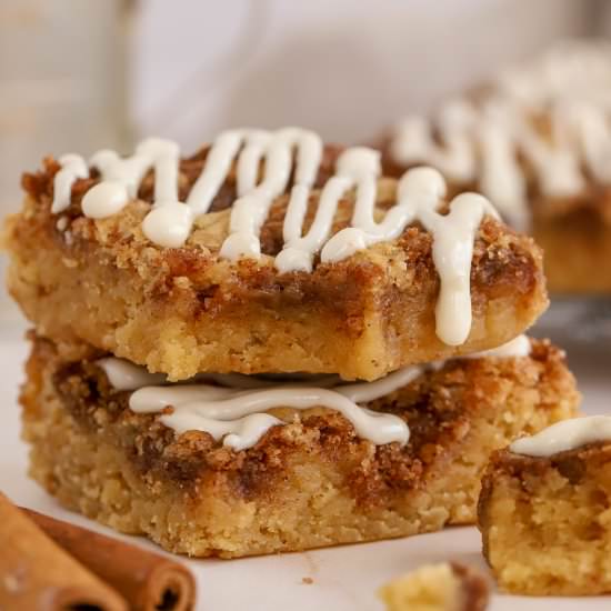 Cinnamon Roll Blondies - Recipe photo by Celebrating Sweets