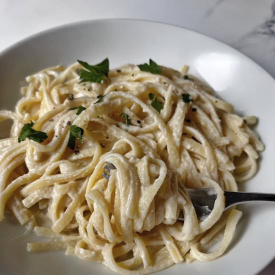 Dairy-Free Fettuccine Alfredo - Recipe photo by HungryBlonde