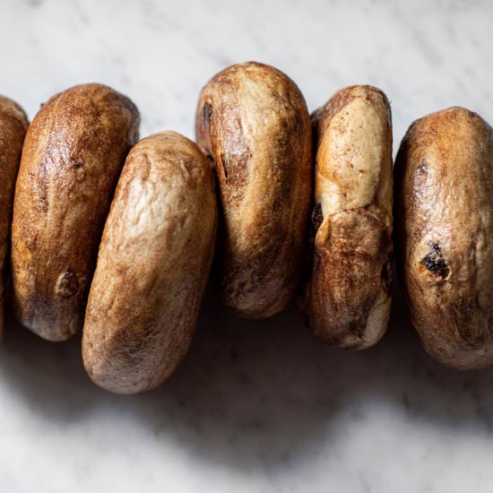 Cinnamon Raisin Bagels - Recipe photo by Cinnamon Shtick