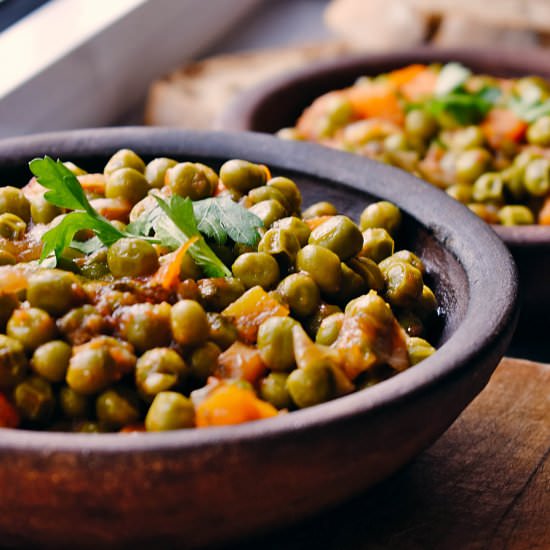 6 Ingredients Green Pea Stew - Recipe photo by Bimorah