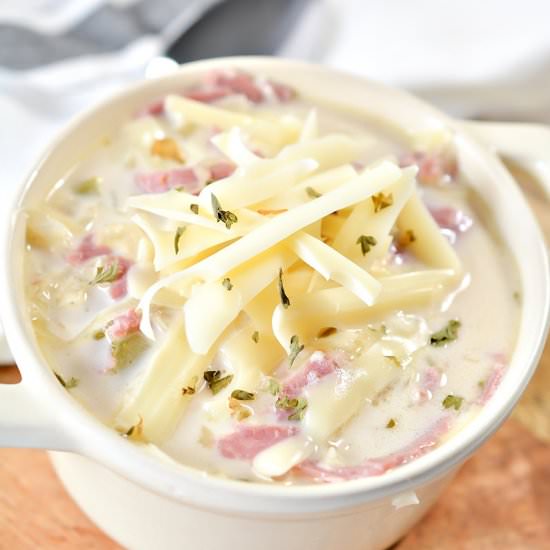 Keto Reuben Soup - Recipe photo by Stylish Cravings