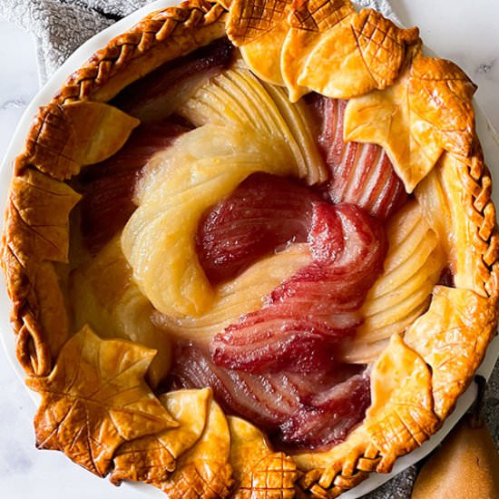 Spiced Honey-Wine Poached Pear Pie - Recipe photo by sipandsanity