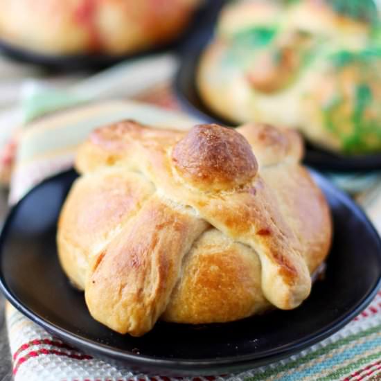 Pan de Muerto - Recipe photo by karenskitchenstories