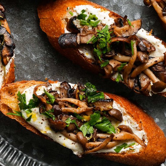 Mushroom & Sage Toasts - Recipe photo by lindseyeatsla