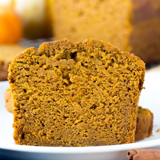 Healthy Pumpkin Bread - Recipe photo by Kelli @ Hungry Hobby