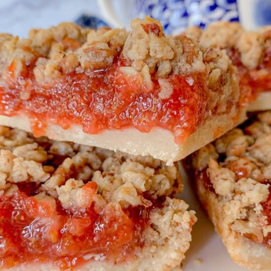 Fig Bars With Oatmeal And Walnuts - Recipe photo by NotEntirelyAverage