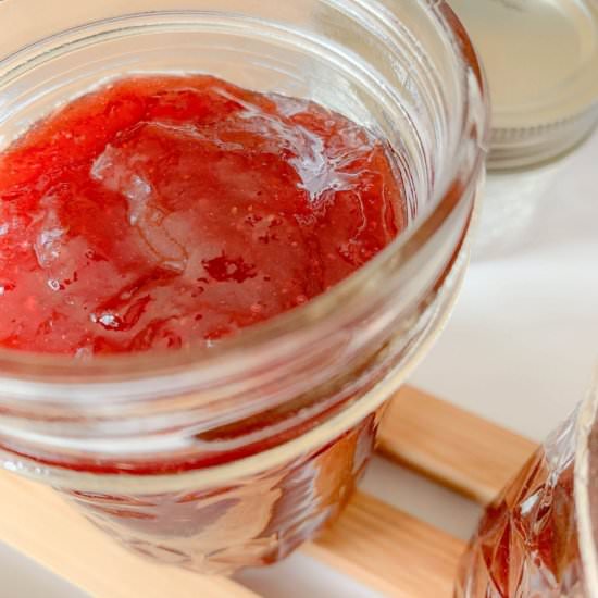 Four Ingredient Fig Preserves - Recipe photo by NotEntirelyAverage