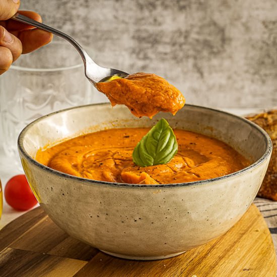 Creamy Tomato Carrot Soup - Recipe photo by dizzybusyandhungry