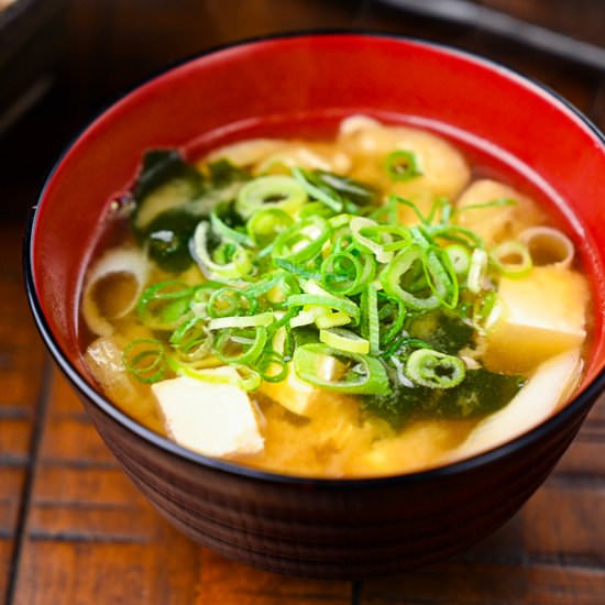 Homemade Japanese Miso Soup - Recipe photo by Sudachi Recipes