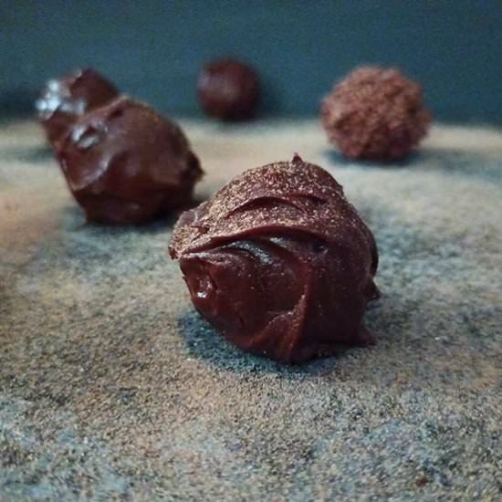 Chestnut Truffles - Recipe photo by 2pots2cook