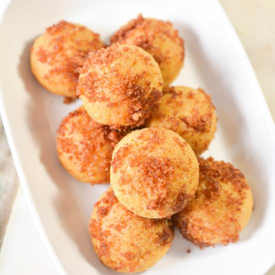 KETO PUMPKIN SPICE DONUT HOLES - Recipe photo by Stylish Cravings