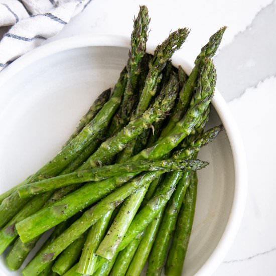 Air Fryer Asparagus - Recipe photo by theforkedspoon