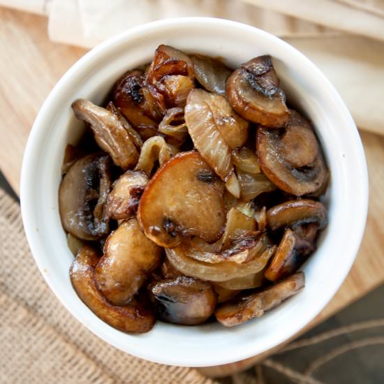 Caramelized Mushrooms and Onions - Recipe photo by browniebites