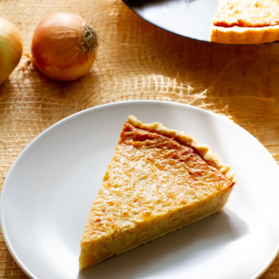 Onion tart - Recipe photo by mecooks.com