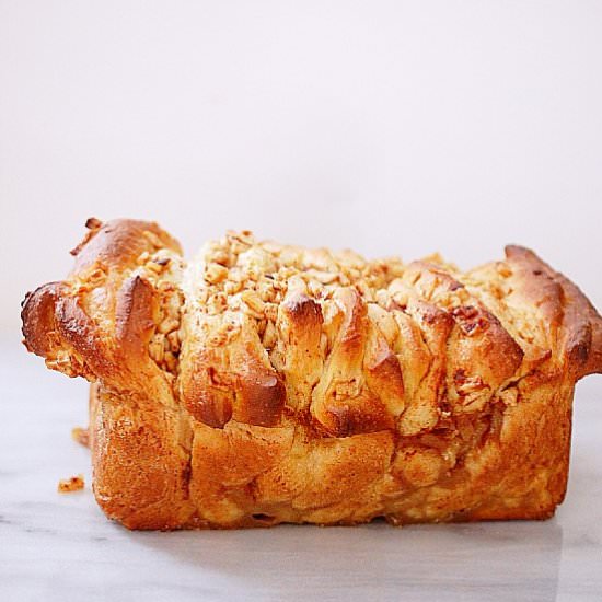 Cinnamon apple pull-apart bread - Recipe photo by evabakes
