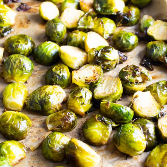 Maple-Balsamic Brussels Sprouts - Recipe photo by HurriedHealthNut