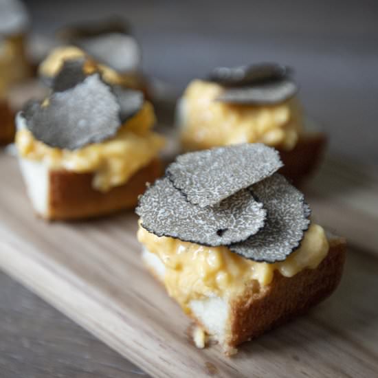Black truffle eggs on brioche toast - Recipe photo by foodmakesmehappy