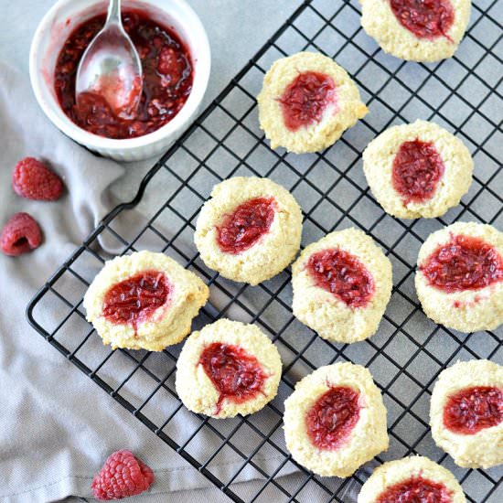 LOW-CARB THUMBPRINT COOKIES - Recipe photo by Stylish Cravings