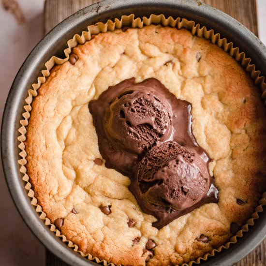 Pizza Hut Hot Cookie Dough Copycat - Recipe photo by tiffinandteaofficial