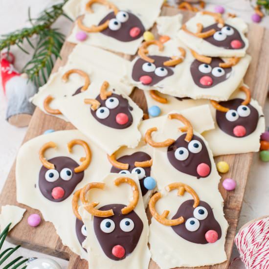 Christmas bark - Recipe photo by everyday-delicious.com