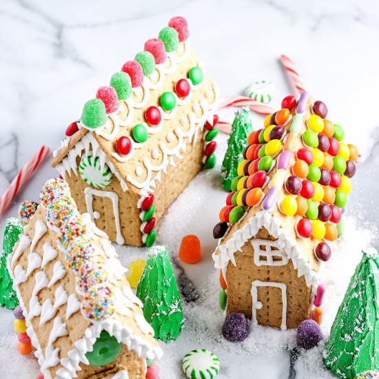 Graham Cracker Gingerbread Houses - Recipe photo by EasyBudgetRecipes