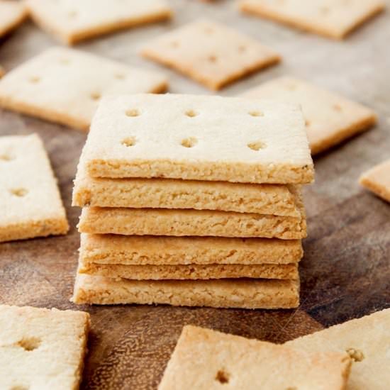 Low Carb Almond Flour Crackers - Recipe photo by browniebites