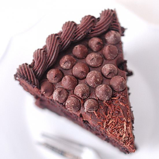 Death by chocolate cake - Recipe photo by evabakes