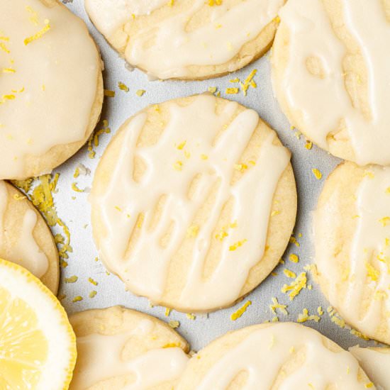 Lemon Shortbread Cookies - Recipe photo by cookiedoughdiaries