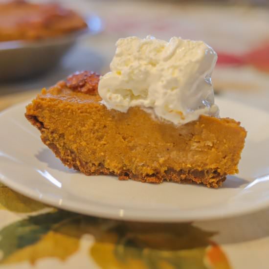 Easy No-Bake Pumpkin Pie - Recipe photo by HIldaskitchenblog