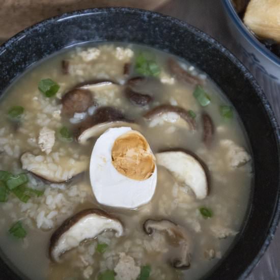 Ground chicken and shiitake congee - Recipe photo by foodmakesmehappy