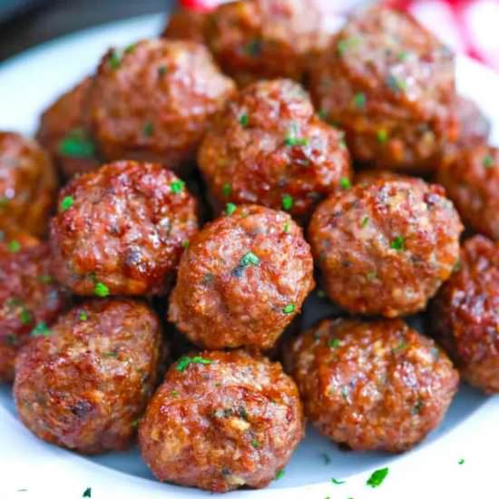 Air Fryer Turkey Meatballs - Recipe photo by peasandpeonies