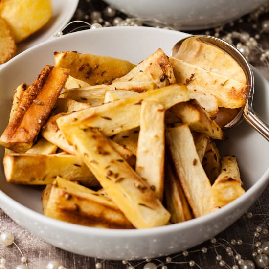 Spiced roast parsnips - Recipe photo by Recipe Crumbs