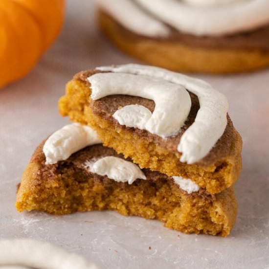 Crumbl pumpkin roll cookie - Recipe photo by lifestyleofafoodie
