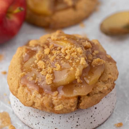 Crumbl apple pie cookies - Recipe photo by lifestyleofafoodie