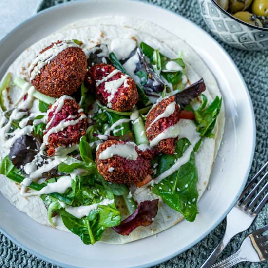 Beetroot Falafels - Recipe photo by Sixhungryfeet