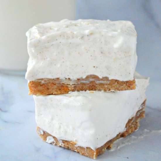 LOW CARB EGGNOG CHEESECAKE BARS - Recipe photo by Stylish Cravings