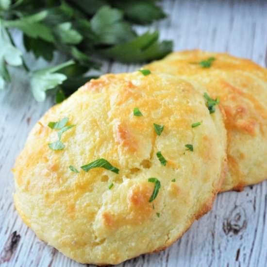 KETO GARLIC CHEDDAR DROP BISCUITS - Recipe photo by Stylish Cravings