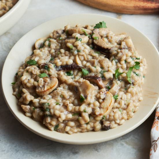 Vegan Mushroom Barley Risotto - Recipe photo by Veganbell