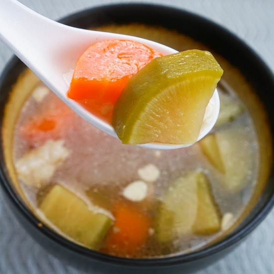 Chinese Green Radish and Carrot Sou - Recipe photo by cookingwithteamj