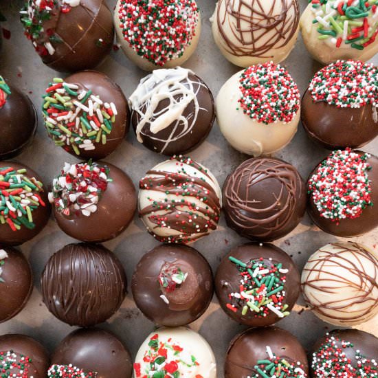 Hot Chocolate Bombs - Recipe photo by ThePypersKitchen