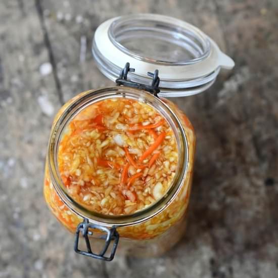 Vegetable and turmeric sauerkraut - Recipe photo by Emillie