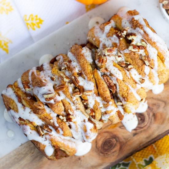 Festive Pumpkin Pull Apart Bread - Recipe photo by GradFood