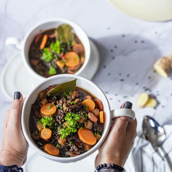 Black lentil soup with ginger - Recipe photo by Secretos Del Sur