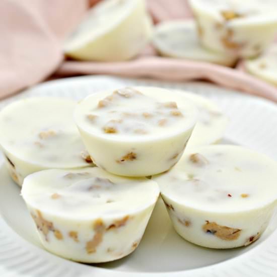KETO WHITE CHOCOLATE NO BAKE COOKIE - Recipe photo by Stylish Cravings