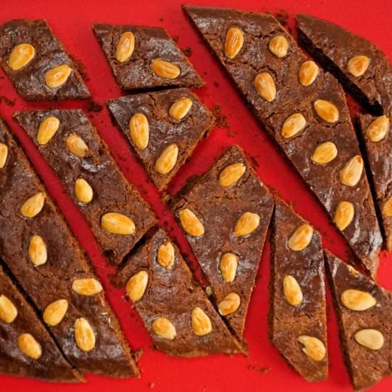 dutch gingerbread - Recipe photo by Cuisine Fiend