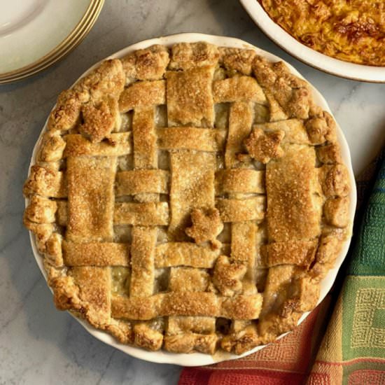 Apple-Pear Pie - Recipe photo by thebrookcook.wordpress.com