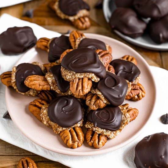 Easy Date Chocolate Turtles - Recipe photo by tastythriftytimely