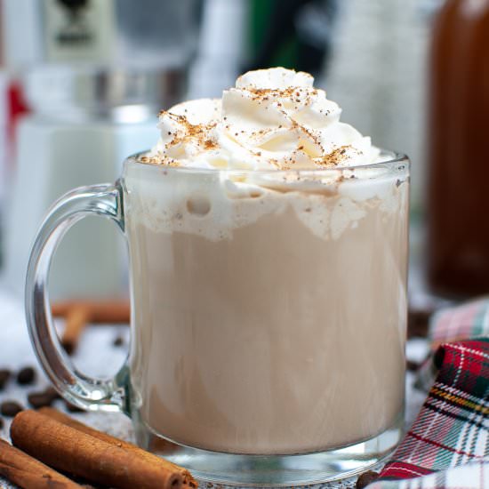 Skinny Gingerbread Latte Recipe - Recipe photo by Everything Pretty